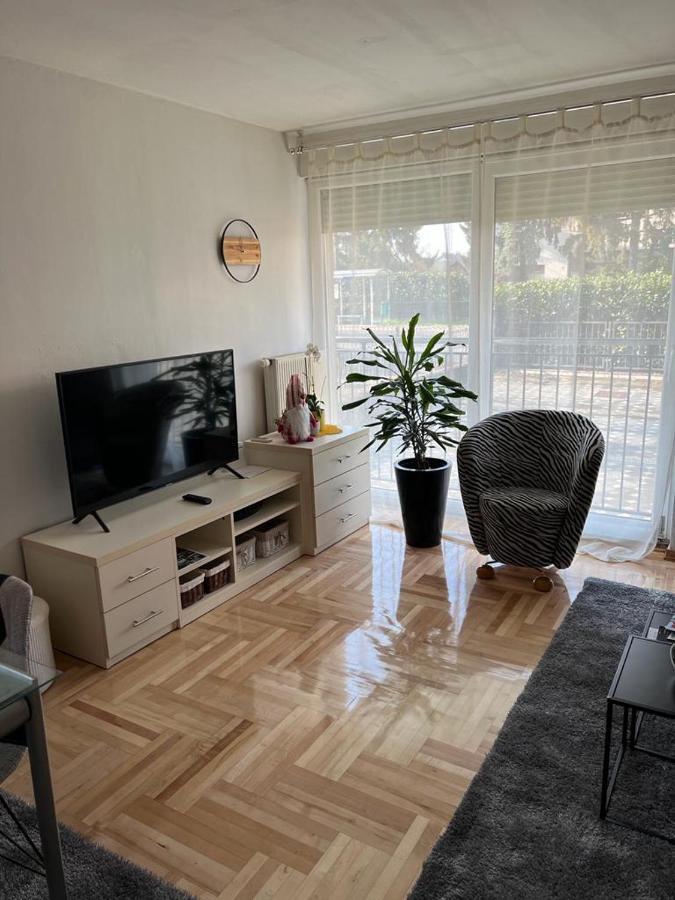 Apartman West - Private Parking Place Záhřeb Exteriér fotografie
